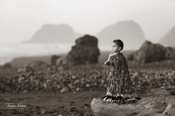 Māori Photographer New Plymouth family portaits back beach